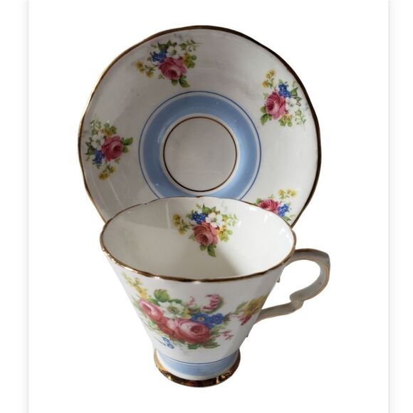 Royal Stafford Bone China Cup & Saucer - Picture 1 of 10